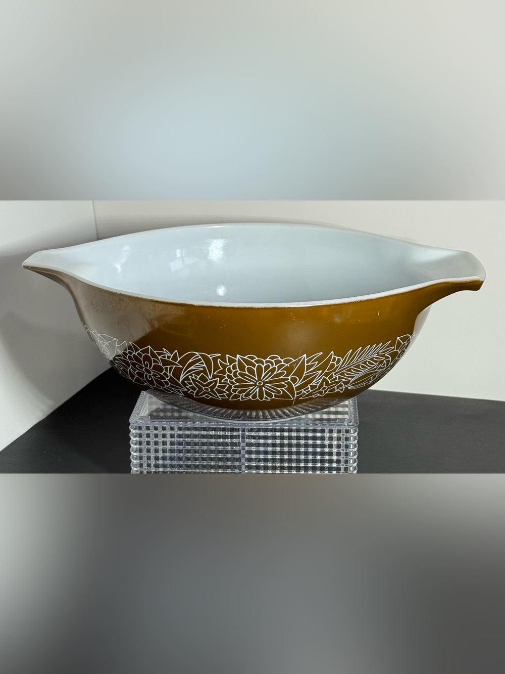 Vintage Pyrex Woodland Cinderella Mixing Bowl Dark Brown White Floral Retro